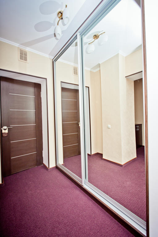 Grand Sport Hotel Brovary Værelse billede