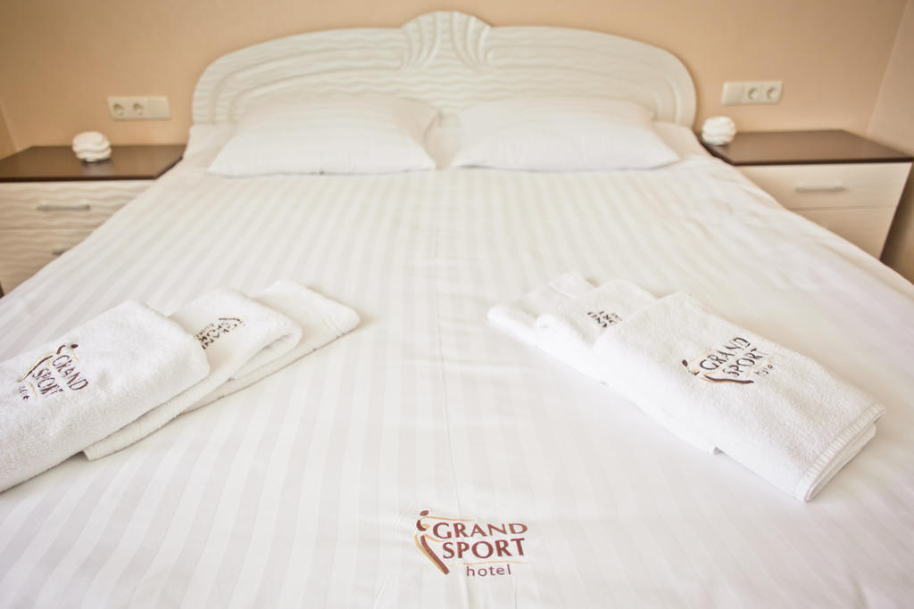 Grand Sport Hotel Brovary Værelse billede