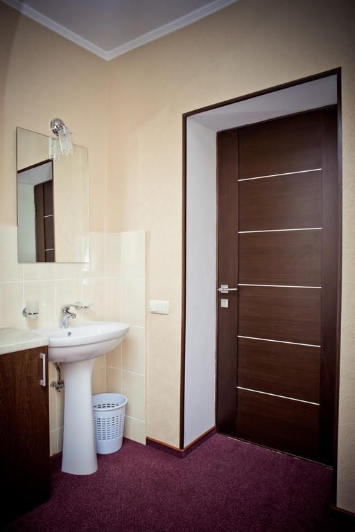 Grand Sport Hotel Brovary Værelse billede