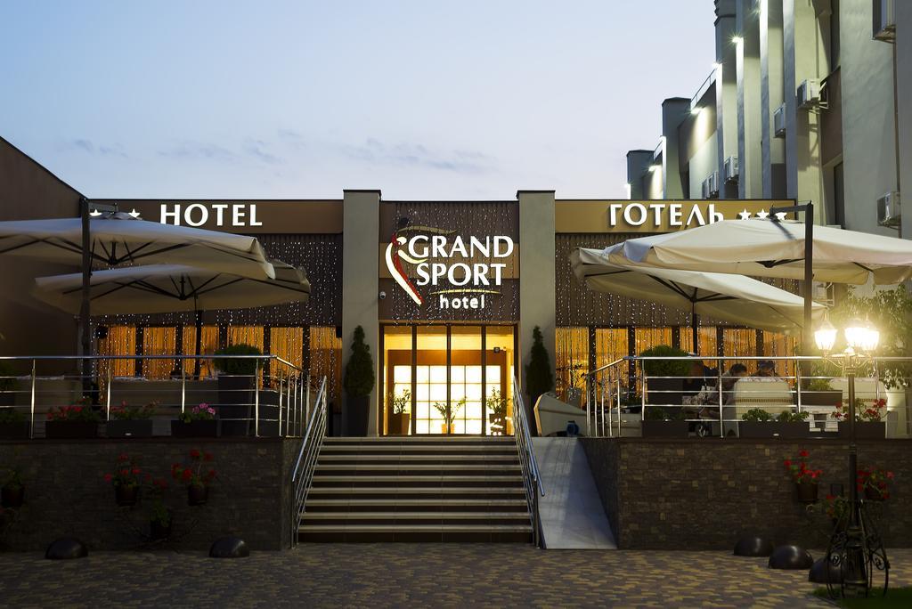 Grand Sport Hotel Brovary Eksteriør billede